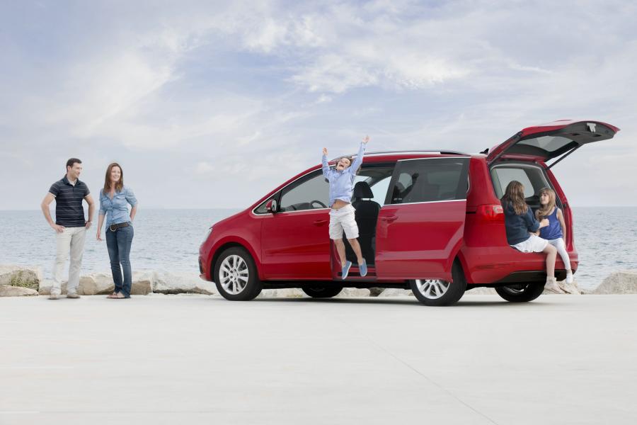  Seat Alhambra 4x4 2011 года  (фото 33 из 46)